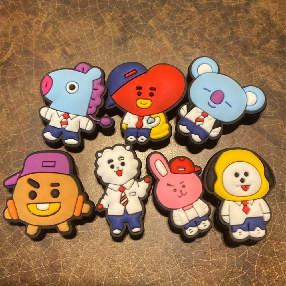 BTS BT21 croc shoe charms brand new set for crocs shoes B T S BT 21